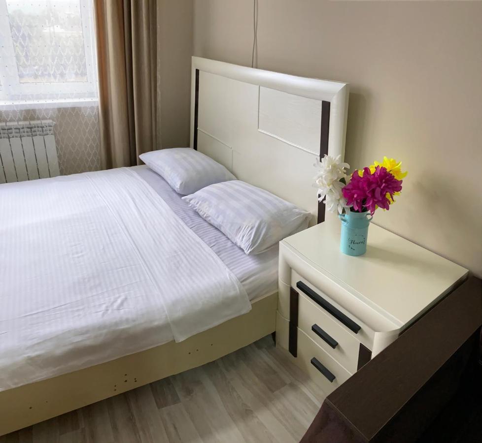 Оригинальная 1 Ком Квартира В Сердце Алматы Apartman Kültér fotó